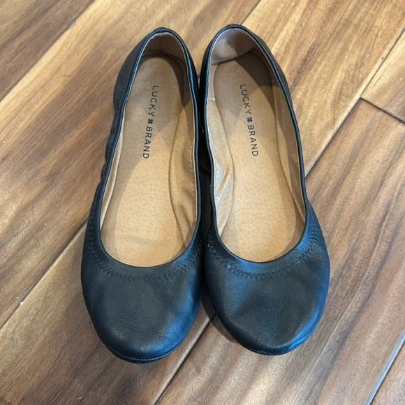 Lucky Brand black ballet flats - Picture 1 of 2